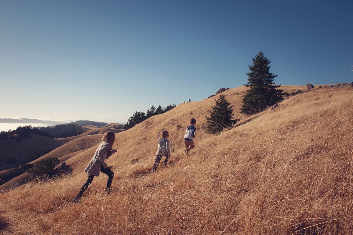 ValenciaSoCal's tweet image. More daylight hours means more time to explore the outdoors! Don't forget to set your clocks to spring ahead an hour! bit.ly/2MuWekC 
#Valencia #FivePoint #home #realestate #property #interiordesign #santaclaritahomes #valenciahomes #homesearch #newhomesforsale