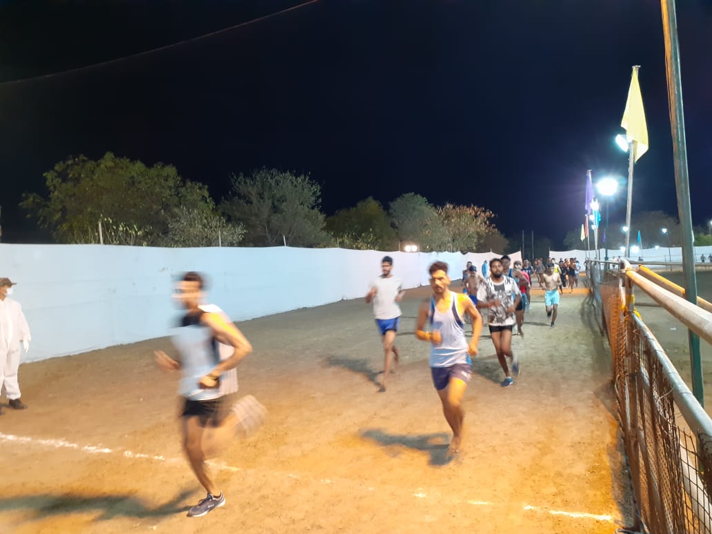 PRODefRjsthn's tweet image. #ArmyRecruitmentRally 8 -31 Mar underway amidst strict #Covid19protocols at #Jaipur Approx 73000 Registered
#Soldier Technical, #Clerk SKT,  #Tradesmen tested. Much more in coming weeks #Harkaamdeshkenaam
@PIBJaipur
@adgpi @SpokespersonMoD 
@SWComd_IA @PBNS_India 
@airnews_jaipur