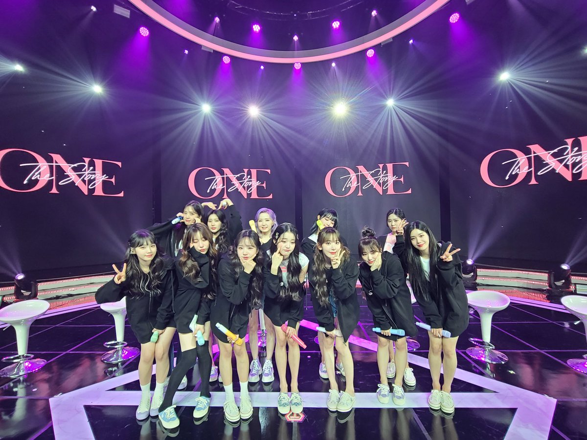 official_izone tweet picture