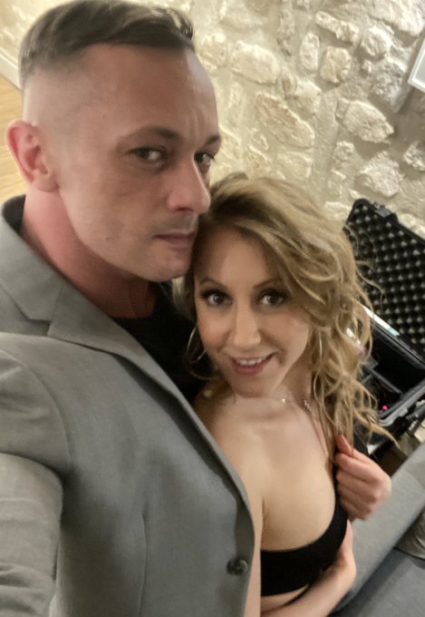 With @DoriandelIsla 🎬🔥🔥 for @Nathan__Blake https://t.co/ZUwYbZfJfA<a class="tags" href="/tag/doriandelisla">@doriandelisla</a><a class="tags" href="/tag/nathan__blake">@nathan__blake</a><a href="/tag/sundaybumday"class="tags"><span>#sundaybumday</span></a><a href="/tag/ass"class="tags"><span>#ass</span></a><a href="/tag/peachy"class="tags"><span>#peachy</span></a>