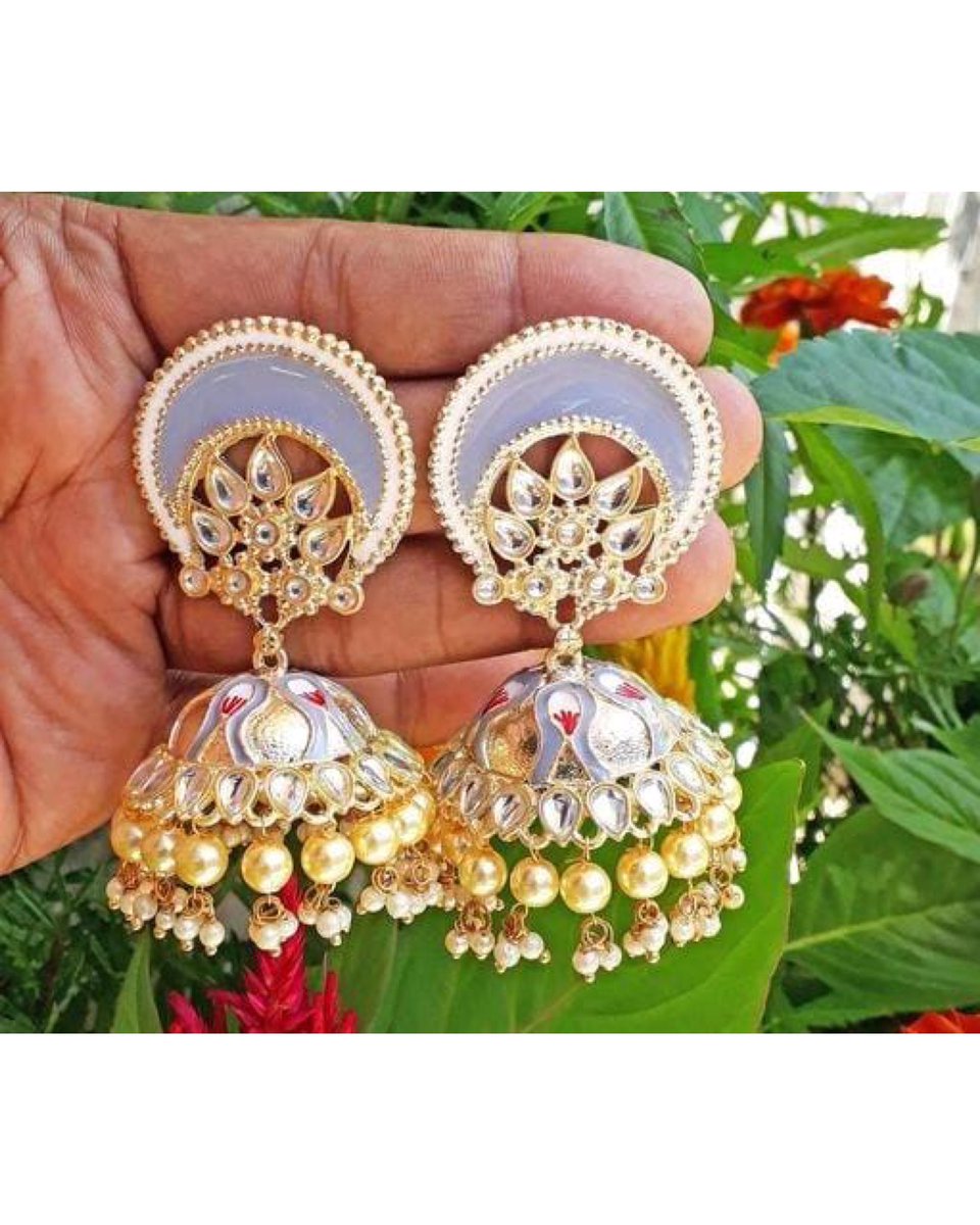 Rimayu07's tweet photo. The True Beauty in Women Is Reflected in Her Jewellery 🥰🔥 #DesiJhumki 
@iAmNehaKakkar 😘
.
#Rimayu #DesiJhumki #NehaKakkar https://t.co/DiqeYqOQTw