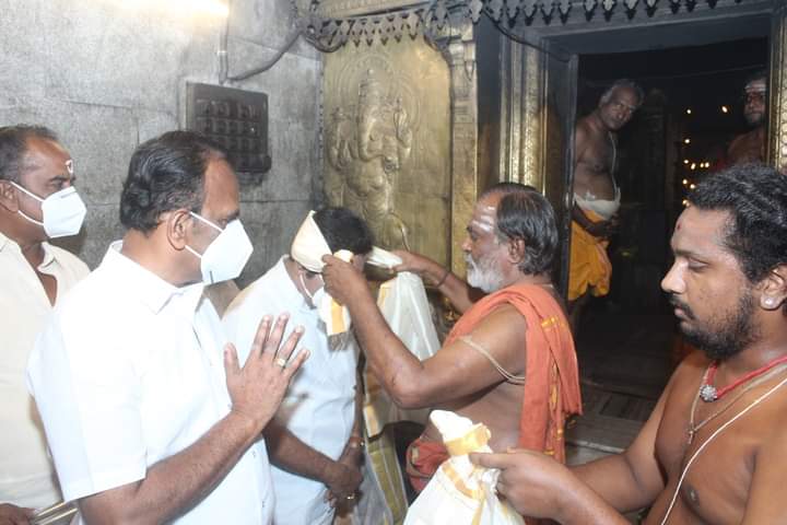 Covai_sarathi's tweet photo. @TTVDhinakaran
Kick-Starts the Campaign for
2021 in #kovilpatti 🔥
#TTVDhinakaran #AMMK #AmmkITwing #TTV4TNCM #HistoryRepeat_itTTV
#TamilNaduElections2021
#cookerchallenge #வெற்றிசின்னம்குக்கர்
@ammkofficial @AMMKITWINGoffcl @SVSPManickaRaja @jayapluschannel https://t.co/8bgylU5mrC