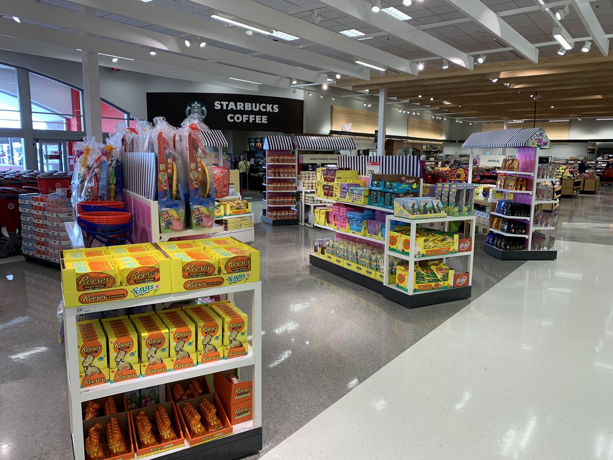 kurtdgriebel's tweet image. Now all attention switches to grocery as we embark upon St. Patrick’s Day and Easter sales mode☘️ Happy Sunday from T1768! @natelane39 @Le_Hulett @TargetTess @PaigeWatson_TGT @allieattarget @Samantha_TGT @RobSpringer @TylerSchulteTGT @brittrader_TGT @KD_Kline @Alicia_Michel21