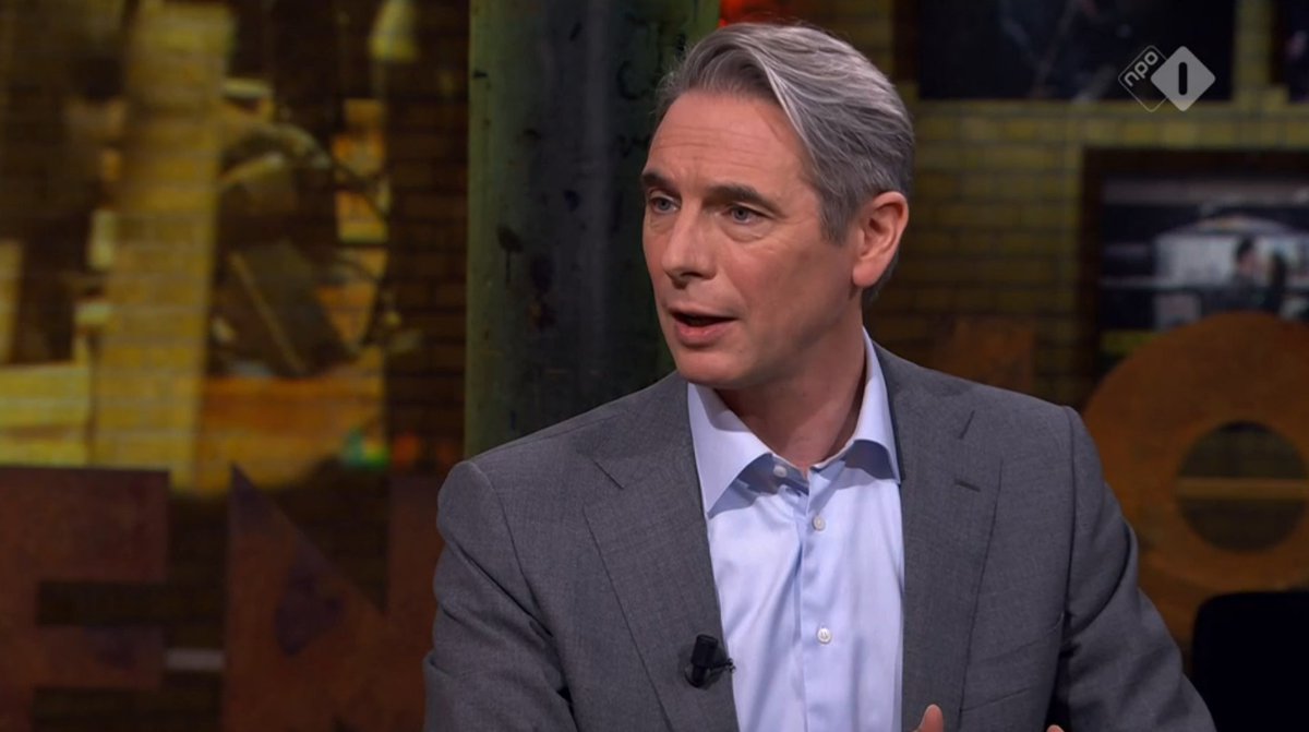 FNV's tweet photo. .@TuurElzinga in @Buitenhoftv: 'Onder 10 jaar Rutte heeft de #flexverslaving hysterische proporties aangenomen. Flexwerkers lopen €42,5 miljard mis en de schatkist €12 miljard loonbelastingen. Dit hadden ongelooflijk veel bezuinigingen op oa zorg en onderwijs kunnen voorkomen https://t.co/QFYeclQBwb