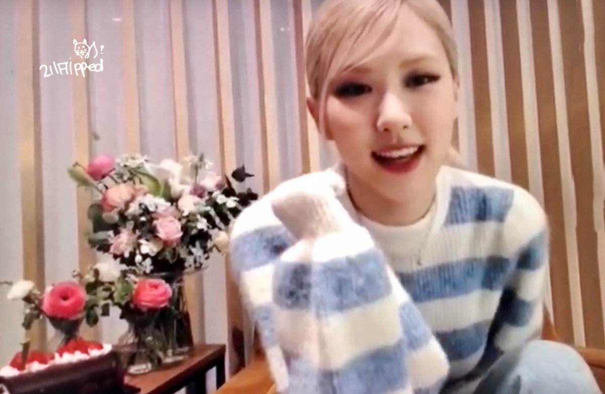 211Flipped's tweet photo. 💓2021.3.14 팬싸💓

우리 사랑둥이ㅋㅋ
채영아 많이 많이 보고 싶었어🥺

@BLACKPINK 
#로제 #ROSÉ #OnTheGround https://t.co/3RbgWCzhWh