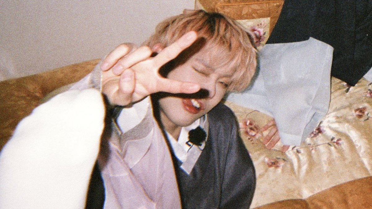 fluffyeonbin's tweet photo. we all owe huening kai a thank you for these wonderful shots he took of the members 🥺 https://t.co/Axy2kZaiJs