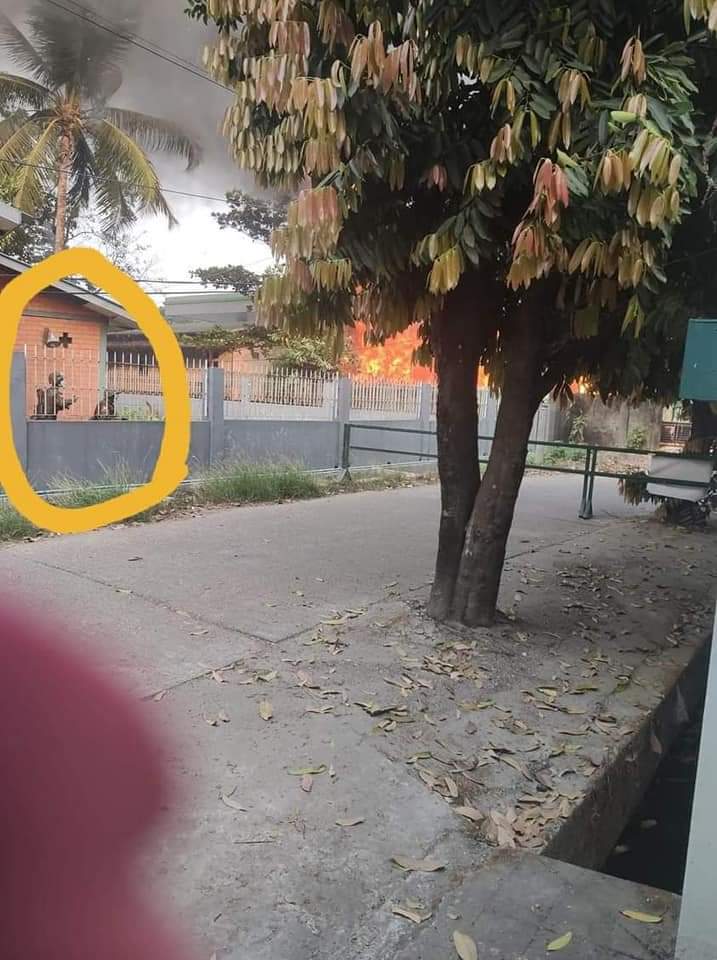 AngelMa43794656's tweet photo. Military set fire @North Okkala, Town Council's office in Yangon.
#WhatsHappeningInMyanmar 
#Mar14Coup https://t.co/iDUN4aTsXz