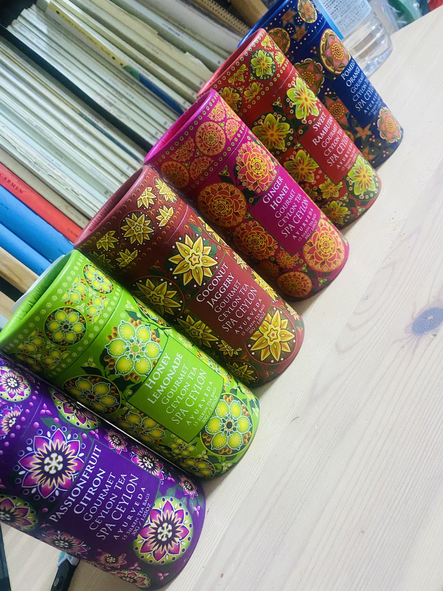 midoriyama17's tweet image. 現在スリランカ在住の大学時代の大好きな先輩から届いたSpa Ceylonの紅茶が、
か、可愛すぎるやろー！！😍😍
#スパセイロン　#spaceylon #紅茶