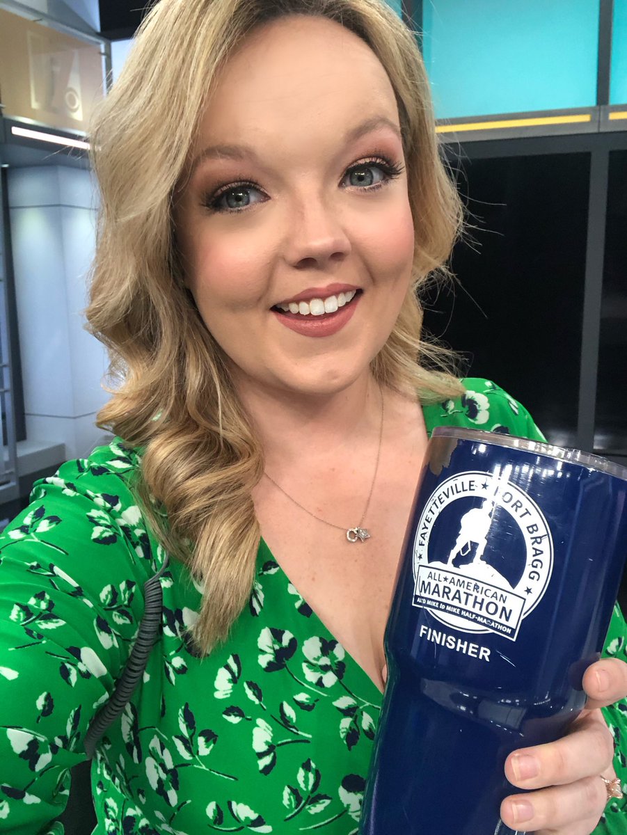 Wearing my green this am for an early St Paddy’s Day celebration ☘️ Where can I find a green bagel?!