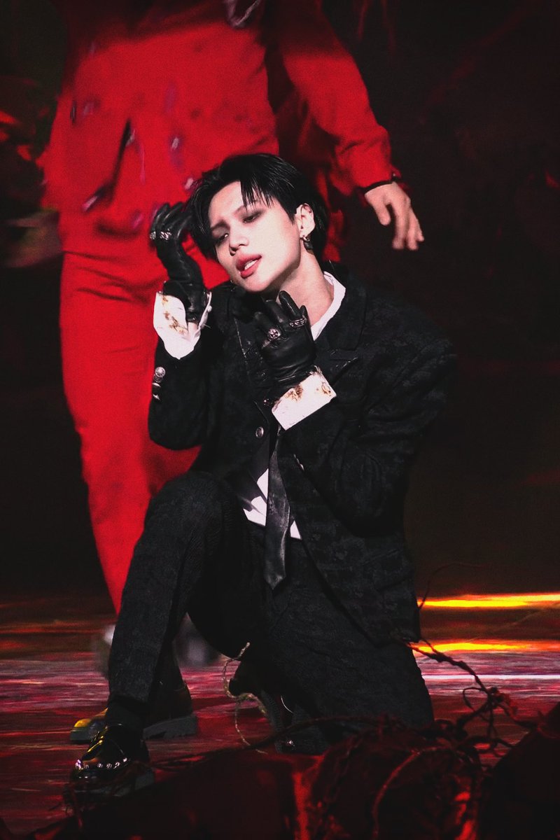 untiItaem's tweet photo. Kpop wasn’t ready for this one https://t.co/fshH79TnhN