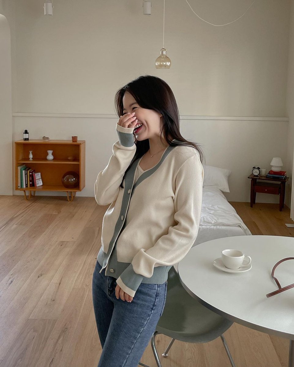 Lily tweet media