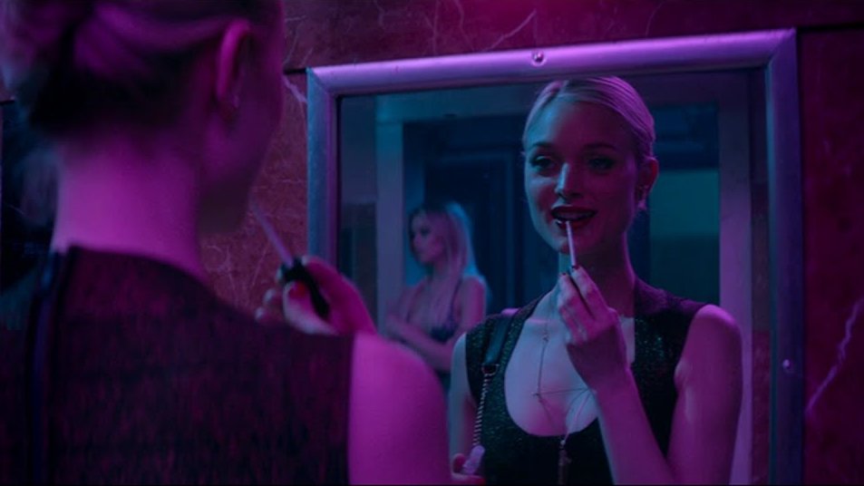 73. THE NEON DEMON (2016)A modern take on vampirism that uses some fascinating visuals. A critique of the beauty industry. It is one of the more divisive films on this thread, no matter how you feel about it, it will cause a strong reaction. #Horror365