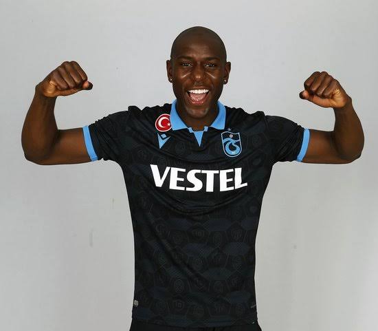 trabzonca61's tweet photo. İlkinin 3  golü 
İkincininse 3 asisti var  :)

(Totem yapiyom kime gol atar desem bok gibi oynuyo mk hemen küfür etmeyin)
#BugünGünlerdenTrabzonspor https://t.co/8ABbiB9Q8n