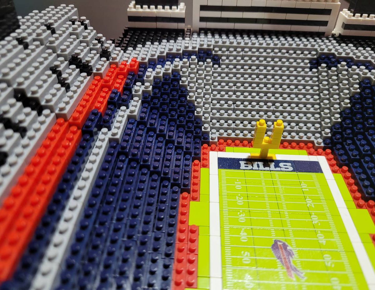 BrxlzC's tweet photo. COMPLETED!!!! #BRXLZ #NEWERAFIELD. Really fun and easy build, the final build is much bigger then I expected based on its piece count. This set is easily in my Top 5 builds I have done to date.
@focousa @buffalobills @nfl #bills #buffalo #billsmafia #football #teamfoco #nfl https://t.co/NSJqWhGqtc
