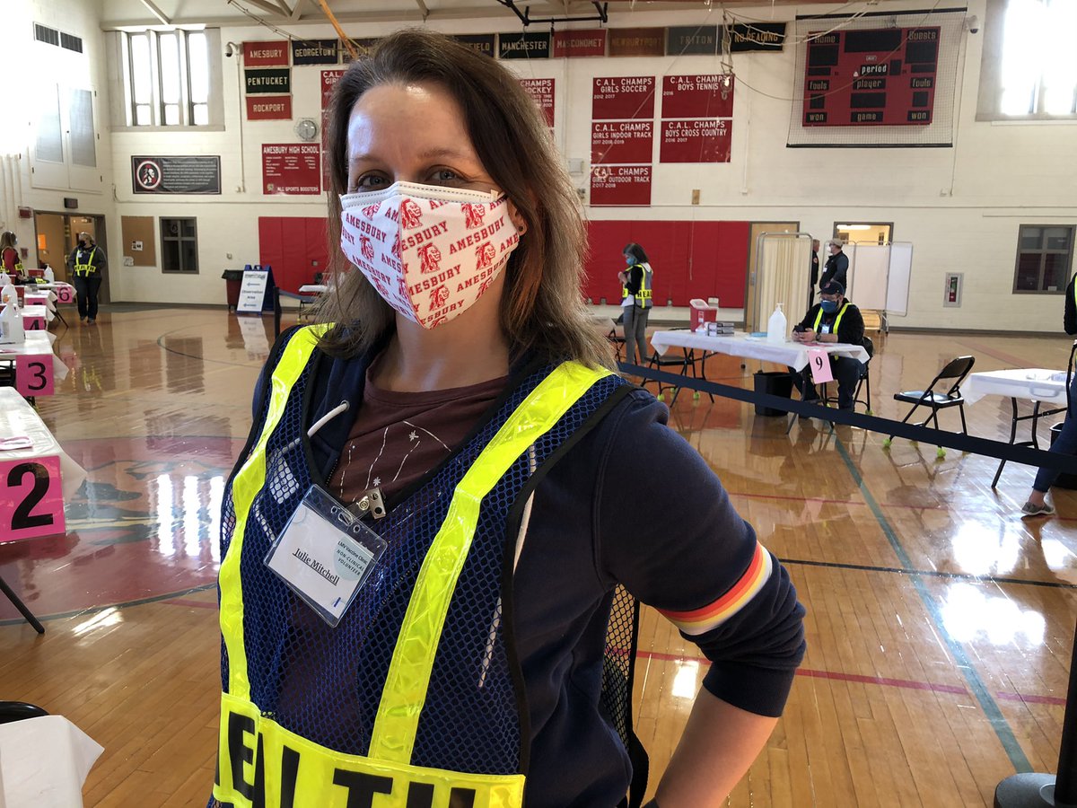 CityofAmesbury's tweet photo. LMVRC Volunteer Spotlight: Julie Mitchell, School Secretary at Amesbury Elementary and an Amesbury resident is happy to volunteer and support the community she loves! β€οΈ #LMVRC #vaccineclinic https://t.co/7OjZvu84z9