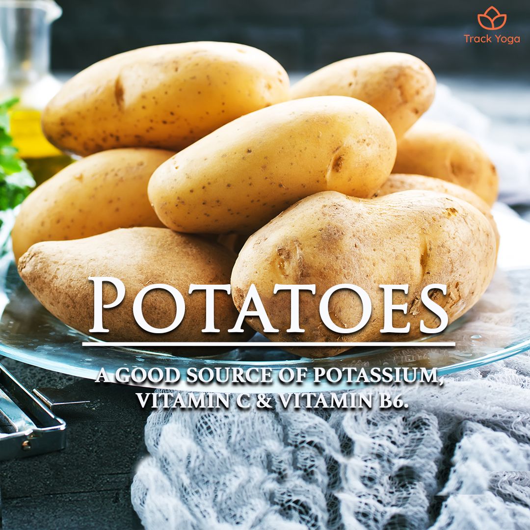 TrackYoga's tweet photo. #Potatoes are one of the most popular vegetables worldwide with many #health &amp; skin benefits. They are an excellent source of vitamin C, Potassium, fiber, vitamin B, copper, tryptophan, manganese. It also relieves the inflammation in the body &amp; boosts immunity #trackyogablog https://t.co/v2P3EIhJk0
