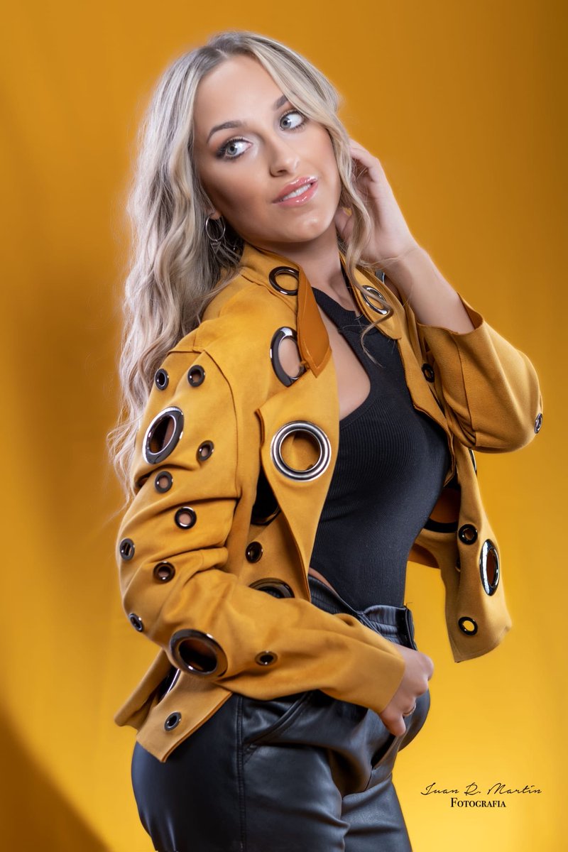 Ninguna vida está completa sin un toque de locura 😜🧡
#Felizdomingo ! ☀️