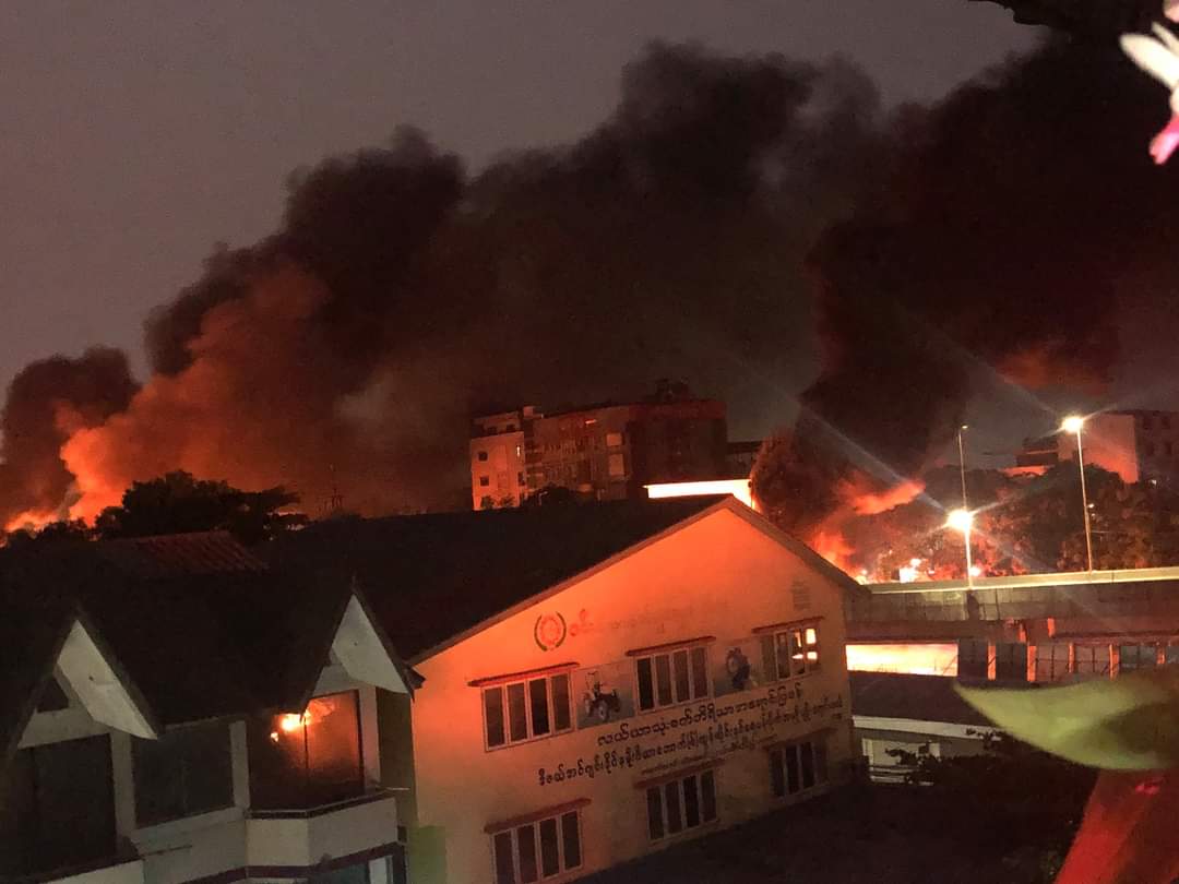 BayintNaung!!
YANGON ,MYANMAR
Start fire.
#WhatsHappeningInMyanmar 
#Mar14Coup