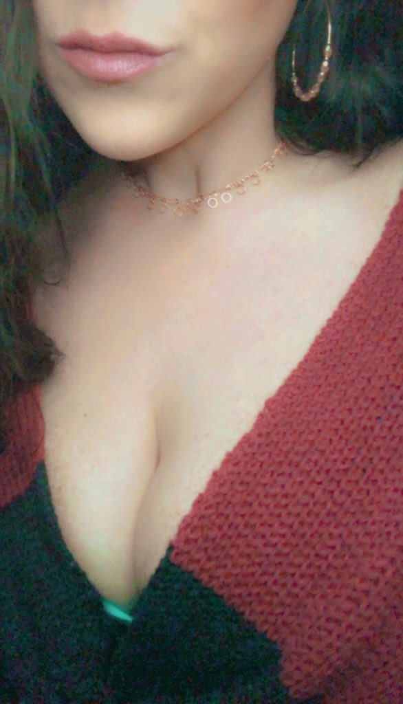 Moyenne16's tweet photo. @onlyfansbump Sunday is the perfect day to stay in and 🥜.... to me. https://t.co/dmHMpkz0yv #daddyissues #onlyfans #findom #brat #subdom #sunday #feetmen #soleslick #cumfeet #titworship #MorningSeex #comeplay #paypig #customcontent #Switch #AdultWork #wankbattle #bodyworship #findom #sph https://t.co/KCn36sRGyn