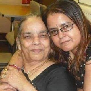 DaveMeeta's tweet photo. Wishing all mothers who are here and mothers who are in heaven a very happy  Mothers Day - nobody can replace a mothers love - all mums in the world should be loved and respected for bringing another life into the world and loving her child/children unconditionally 
Miss u mum https://t.co/xSbkZ2bzYY