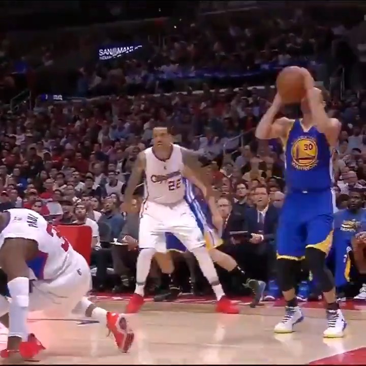 Happy birthday, Stephen Curry 
One of the craftiest players ever & master of the no-look three! 