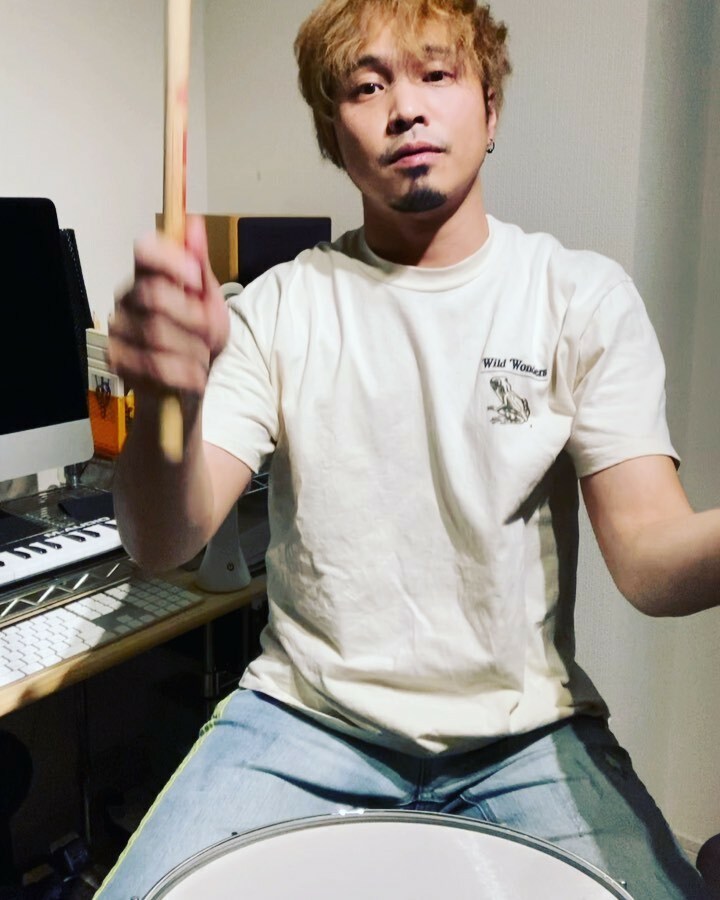 U16beat's tweet photo. 〜1日1ルーディメンツ〜
AAD36→♪=200
#willcoxon
#allamericandrummer
#毎日投稿
#everyday
#rudiment
#drummer
#ルーディメンツ
#ドラマー
#筋トレ
#茅ヶ崎
#サーフィン
#surf
#circlejoint
#三寅
#soundtracks
#yamaha
#zildjian
#lerni https://t.co/C22fYgRr0q