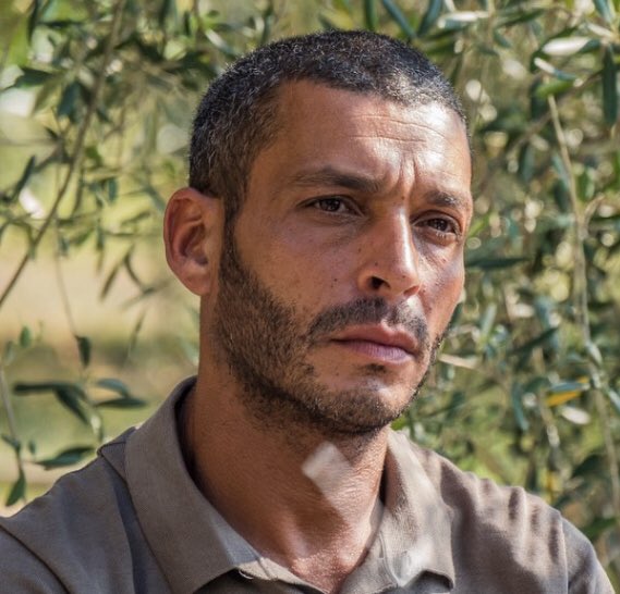 cbtvmedia's tweet photo. 👨🏾‍💻: Comme Booba nous l’a si bien fait comprendre, la série #Validée de Franck Gastambide n’est pas à son goût, un des acteurs AbelBencherif (Mounir) lui répond par rapport à la série à venir que Booba a annoncé « si tu veux un conseil de pro, soit sincère la caméra ne ment pas » https://t.co/fy4apBGNJc