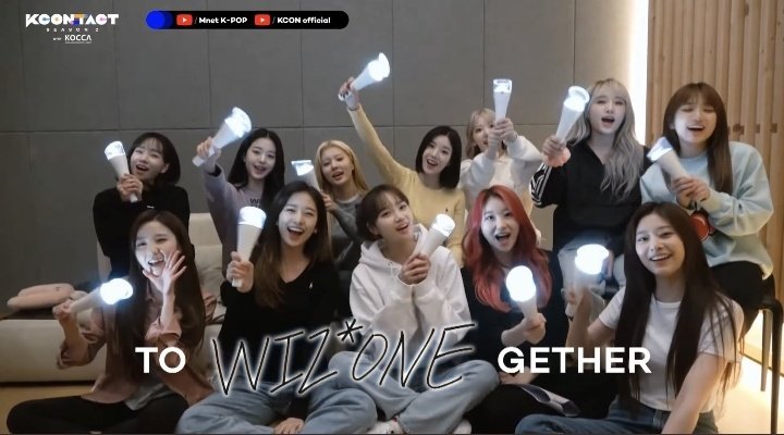 Zeeqry_'s tweet photo. I just want to say thank you so much to this 12 lovely girls who always make my day better each every second. I will really miss you guys and I will always support your career afterwards✨♥

@official_izone_ #NeverEndingOneTheStory

A thread https://t.co/RHO3rofu2Q