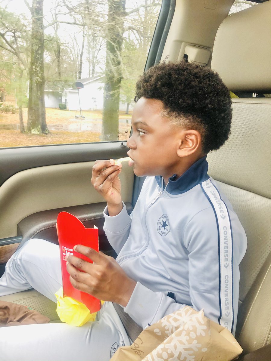 CedrickHarris11's tweet photo. Wishing my sports loving ⚾️🏈🏀 french fry smashing 🍟 steak and shrimp 🥩🍤 devouring baby boy ACE Jordan Harris a HAPPY 7th BIRTHDAY today! This kid wakes up every day with a full🔋ready to make folks proud! Love you buddy! 💙🎂🥳🎉 #BubbaMan #AceBoogie https://t.co/SgfVBfD5eX