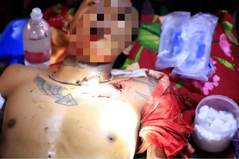 13_infinite_L's tweet photo. Tw // sensitive content

Myanmar security forces set fire General Administration Office in North Okkalapa. The civilians trying to extinguish the fire were shot. At least 4 injured.

#WhatsHappeningInMyanmar #MilkTeaAlliance #Mar14Coup https://t.co/ciJR1D5IN4