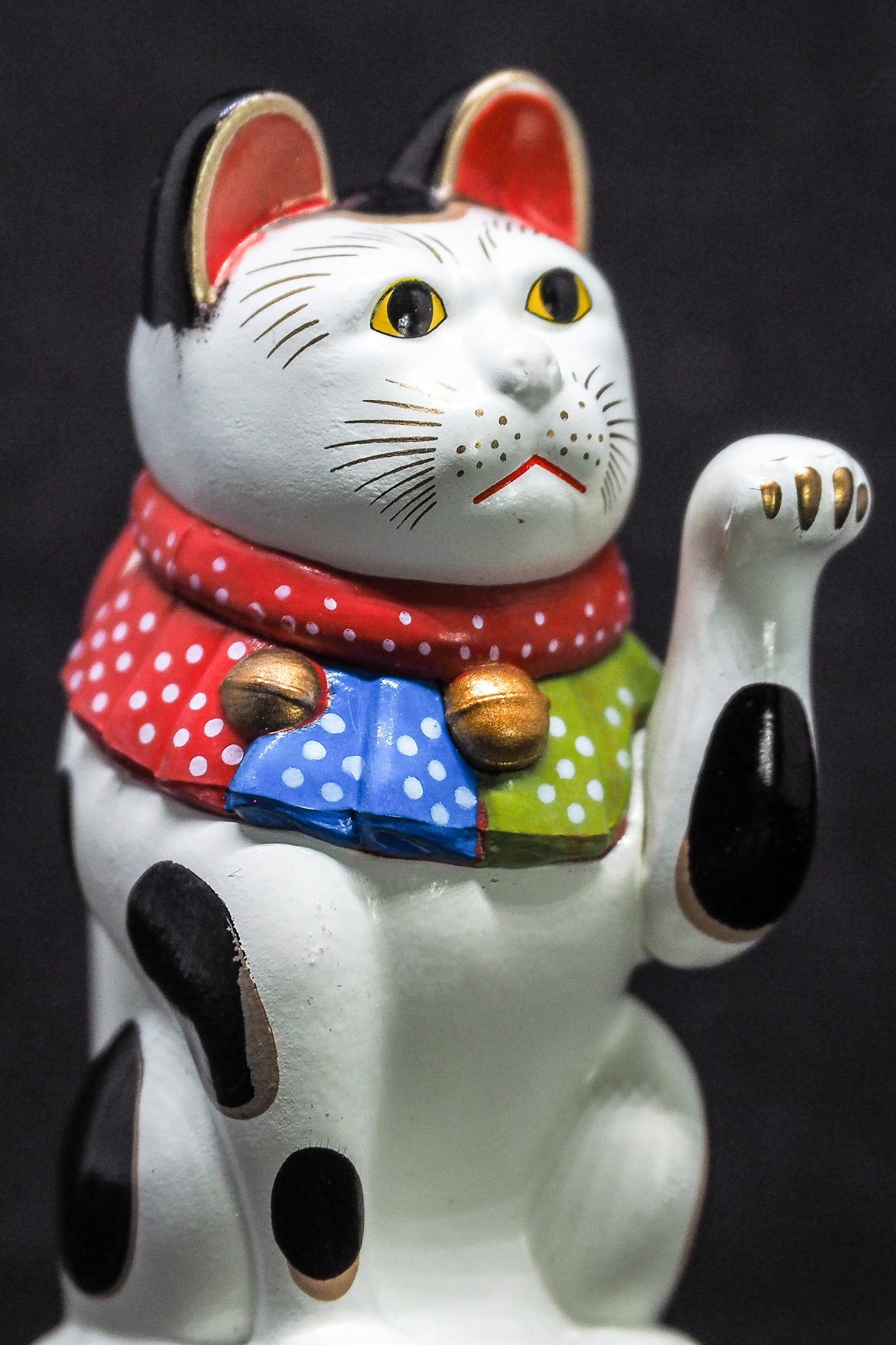 古瀬戸（明治 ~大正期）招き猫置物　アンティーク　希少骨董品　高さ約28センチ 古瀬戸（明治 ~大正期）招き猫置物 アンティーク 希少骨董品 高