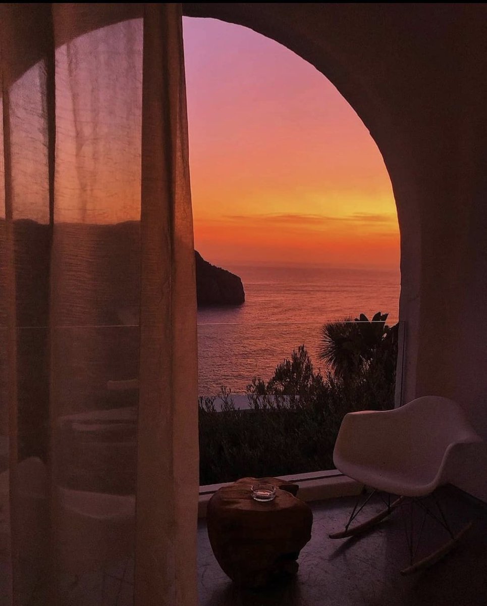 INTERIORPORN1's tweet image. Sunrise                                 Sunset