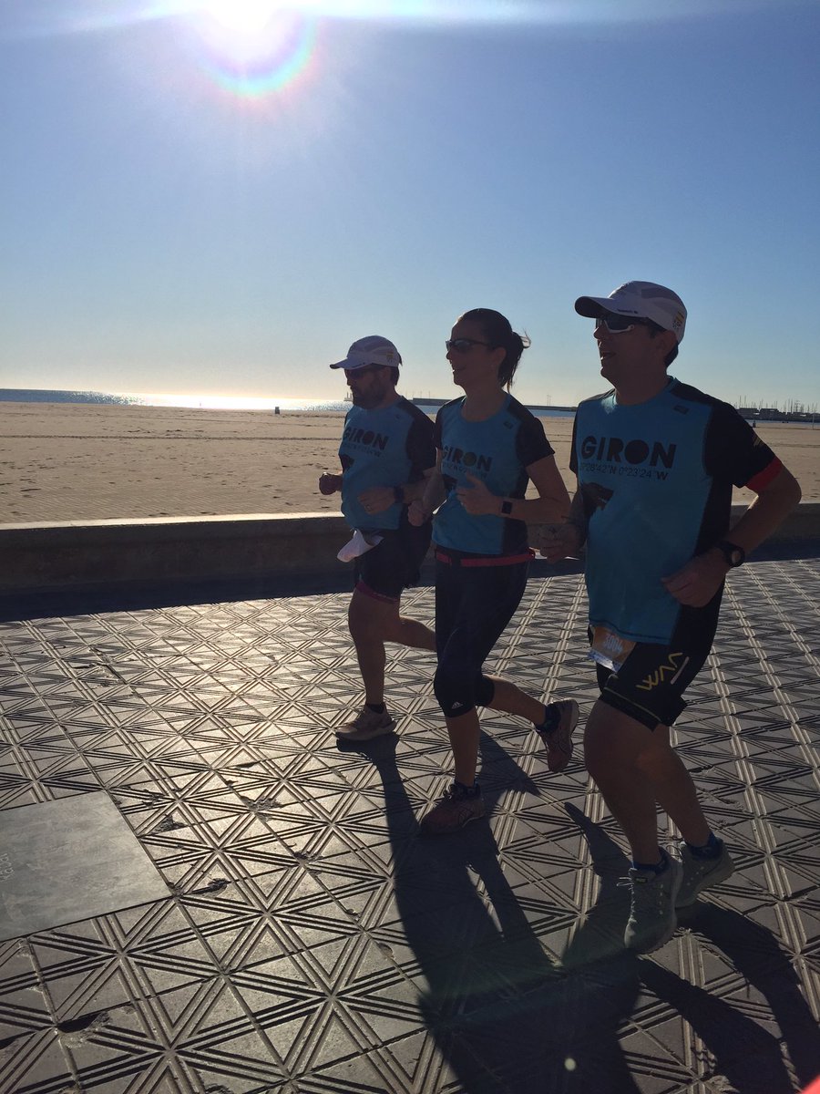 miguelgiron1975's tweet photo. G R A C I A S!!!! Reto #21K14M con @Run_Cancer a favor de @aeccvalencia cumplido!!! Menuda manera de cumplir 46 años!!!! Por los que se tienen que curar !!!! #YoSí #RunnersTwitteros #KmsSolidarios #VamosMarintxu https://t.co/tEutkSYonI