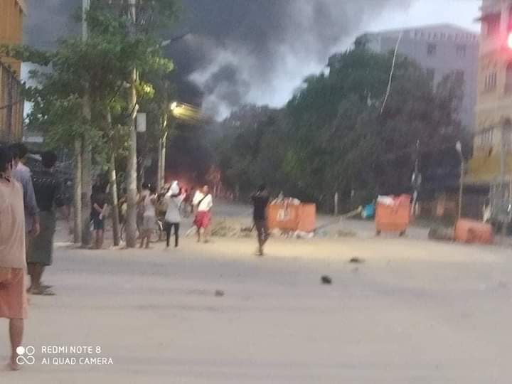Military Set on Fire Many Townships of Yangon;   Since evening, many places in Yangon have been burnt by Junta’s armed terrorists. At least 10 were murdered only on Mar 14 in Yangon.

LOCOMOTIVE XYZ
#Mar14Coup
#WhatsHappeningInMyanmar
