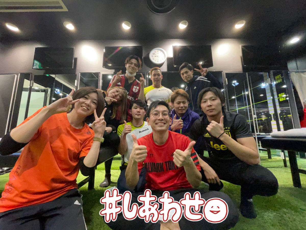 StraightKt's tweet photo. お店ラストデー🌸
＃突然の報告
今日をもってお店を卒業、会社もお休みもらってから卒業します🎓
社長、取締役はじめ、たくさんのスタッフ、お客様に支えてもらい、ここまでやって来れました。本当にありがとうございました！
＃12年8ヶ月目の決断
#フュービック https://t.co/i11LMbs7iV