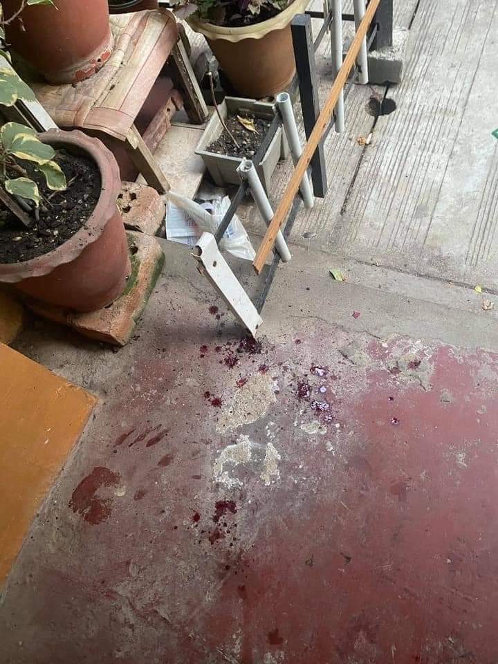 Tw // blood

Blood Stains on Floors tell stories of Lives Under Coup; An apartment where protesters gather n stay was raided by Military n all the residents were brutally beaten. Guys,It s not dispersing, it is illegal torture!

LOCOMOTIVE XYZ
#Mar14Coup
#WhatsHappeningInMyamar