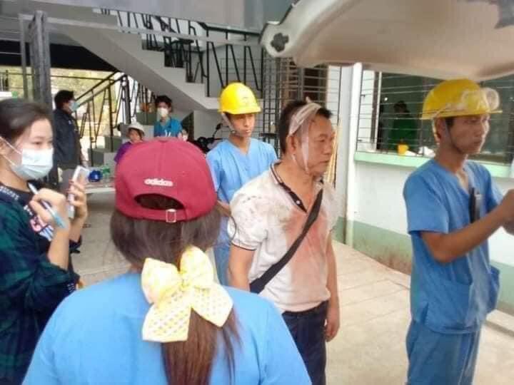 Sino-Chinese Factories in Yangon were torched by Criminal Coup forces says a chinese national, a vitim and an eye-witness himself, hit by a gunshot. Crd. <a href="/RapporteurUn/">UN Special Rapporteur Tom Andrews</a> @MayWongCNA <a href="/freya_cole/">Freya Cole</a> <a href="/YourAnonCentral/">Anonymous</a> #WhatsHappeningInMyanmar #CrimeAgainstHumanity #Mar14Coup #OpCCP