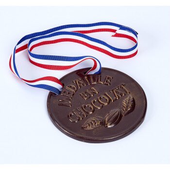 Thierry44300 on X: #MedailleEnChocolat , passionnés de #médailles ou  #phaléristes saurez-vous me dire quelle médaille officielle fut surnommée  la médaille en chocolat 🤔  / X