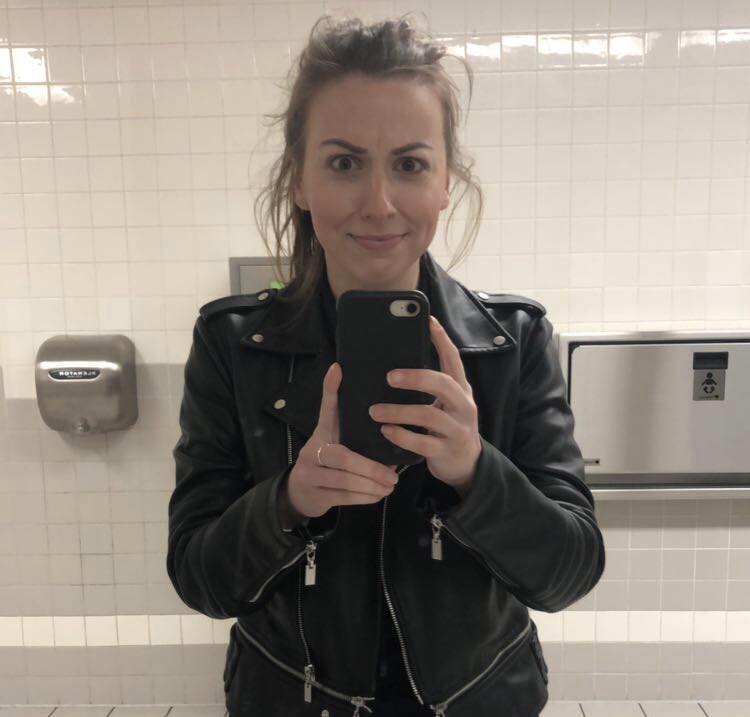natskeet's tweet photo. A year ago today I braved Walmart to run, deke and claw my way through a mob to get toilet paper at the height of the shortage. #COVIDmemory #willnevergounstockedagain 🧻 https://t.co/4ExIvJ1FuH