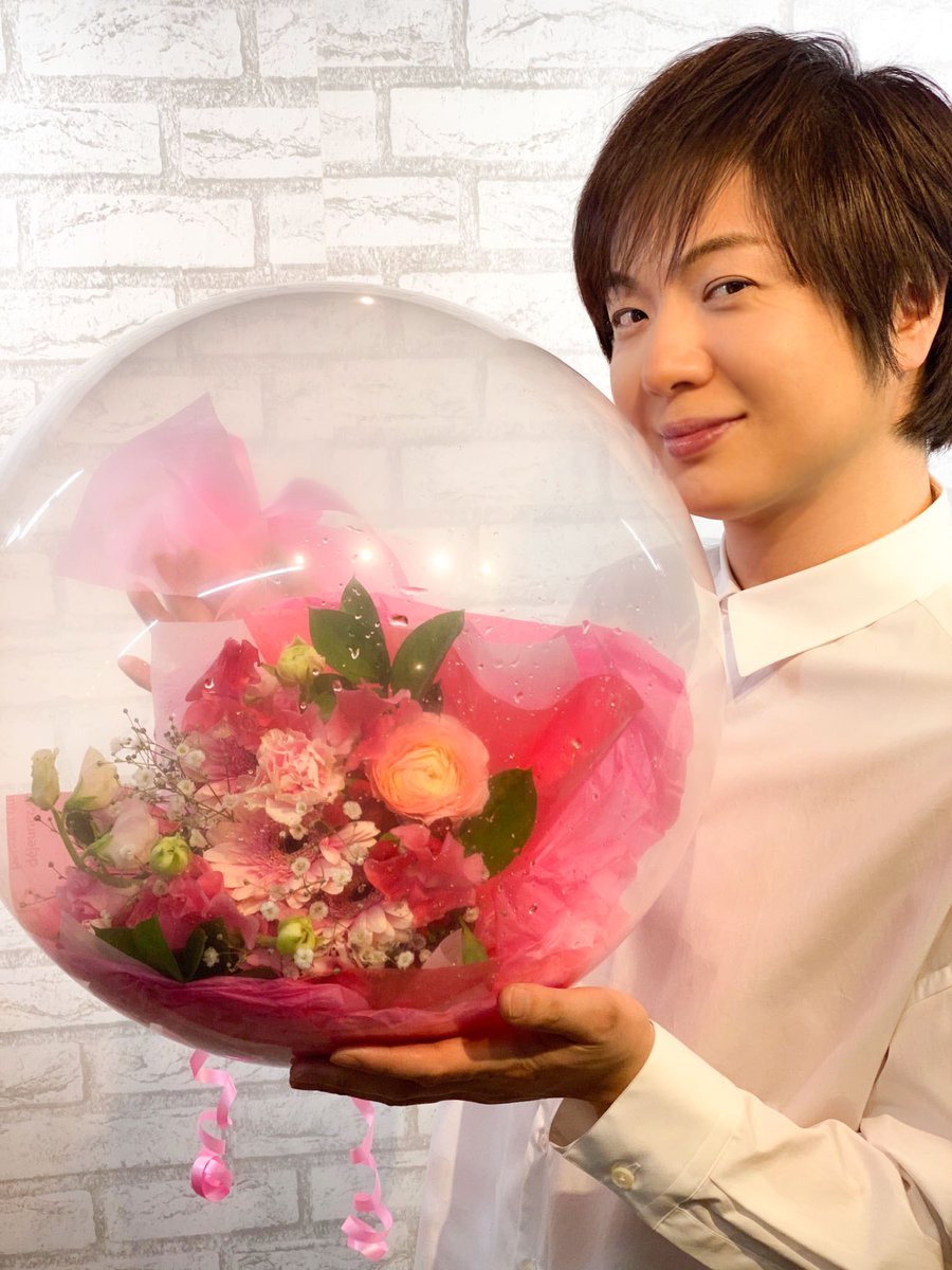 竹島宏スタッフ 公式 フラワーバルーン 風船に入った花束が届きました ラナンキュラスにガーベラ ピンクのガーベラの花言葉は 感謝 愛する皆さまへ Happy Whiteday 今日も1日お疲れ様でした ひろネット 花便り 花言葉 花 花の 竹島宏スタッフ 公式 フラワーバルーン 風船に入った花束が届きました ラナンキュラスにガーベラ ピンクのガーベラの花言葉は 感謝 愛する皆さまへ Happy Whiteday 今日も1日お疲れ様でした ひろネット 花便り 花言葉 花 花の