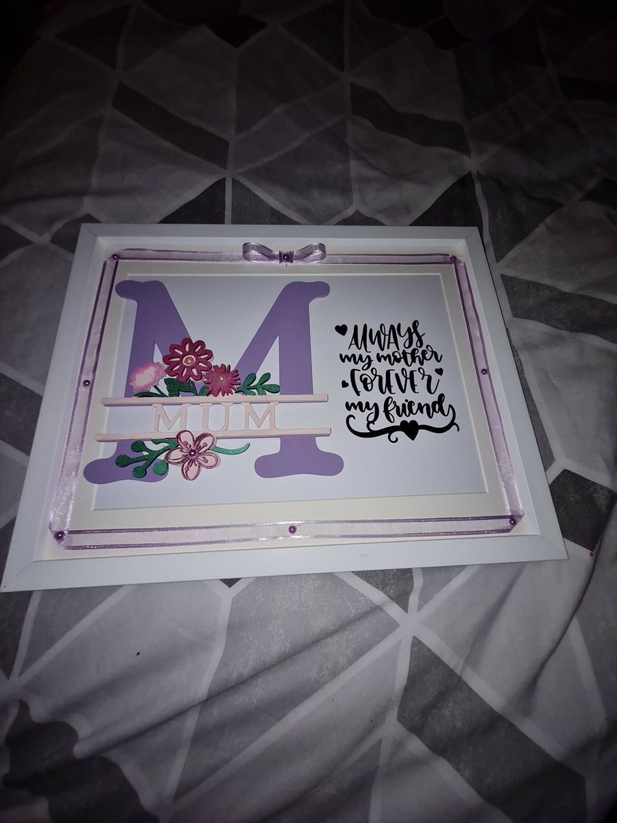 Elaine and Gemma had a busy week making these amazing Mother’s Day gifts for their fabulous mums! I’m sure they’ll absolutely love them 💐🎨🥰💙 #TeamBlackwood #MothersDay2021 #MothersDay #CareWorkers