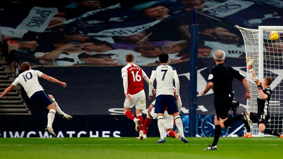 MNSpurs's tweet photo. It's Derby Day! No extra build up needed! Kickoff at 11:30 AM! May North London and Minneapolis forever be lilywhite! #COYS #FOYG #TooMuchRed https://t.co/dIAMUDg8uF