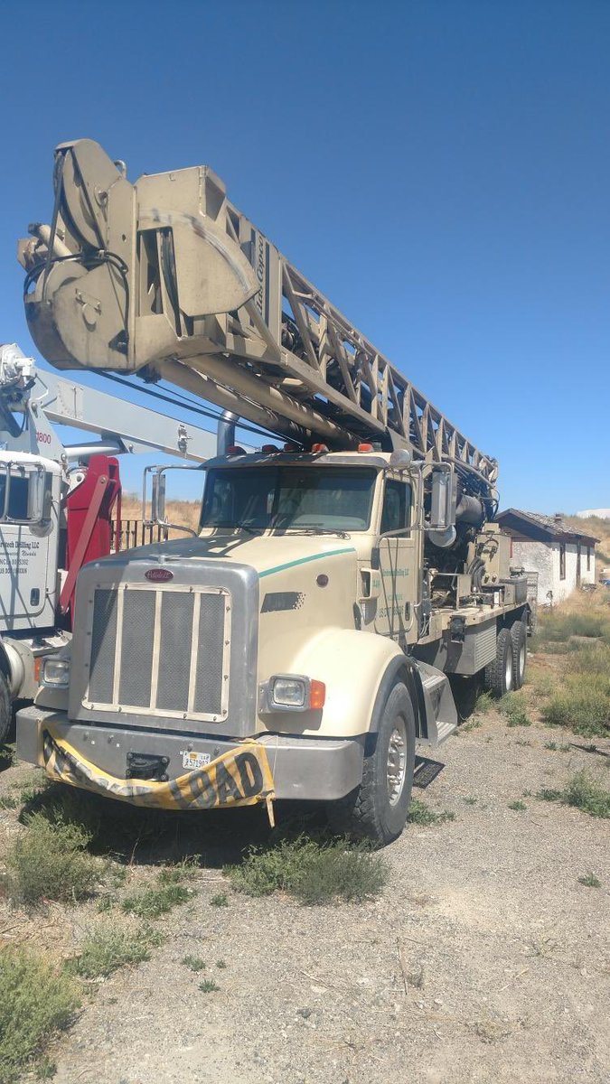 DrillingEquipRe's tweet photo. Atlas Copco 2008 T3W Ultimate Deephole Drill. 1070/350 Air. 70k Pullback with 30k Main Winch #drill #water #artesian #allthingsdrilling #drillbabydrill https://t.co/IrYwhhtpFQ