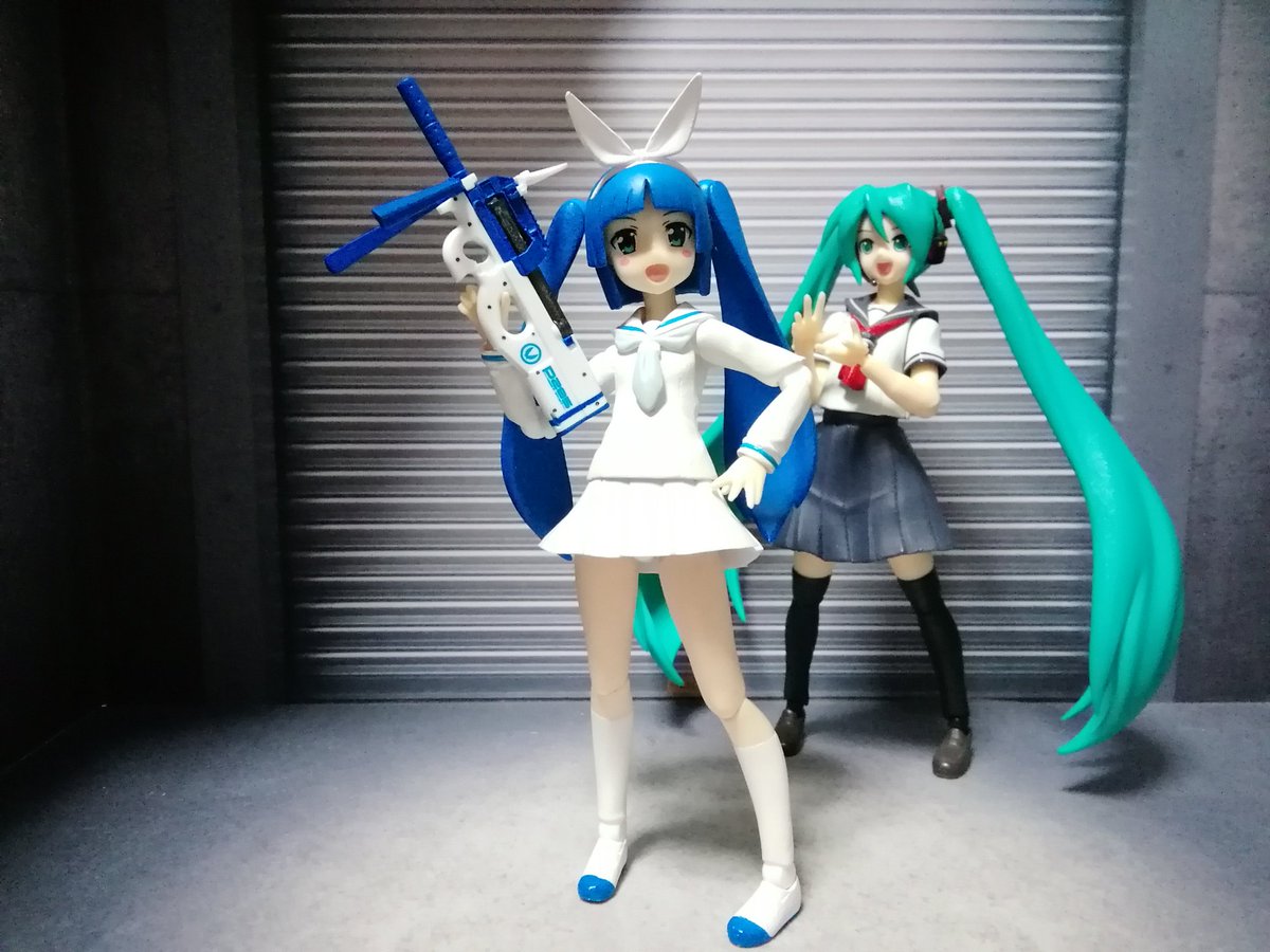 misaka_100nin's tweet photo. リトアモP285を夕方帰宅してから突貫作業!
旧ニパ子ブルー塗り替えに随分時間がかかってしまった。
今回もガンダムマーカー使用でエナメル開封せず。
さて、我々旧ニパ派は何処まで抵抗できるか!?
#figma #ニパ子 #リトルアーモリー #P285 https://t.co/7wAovkiWpu