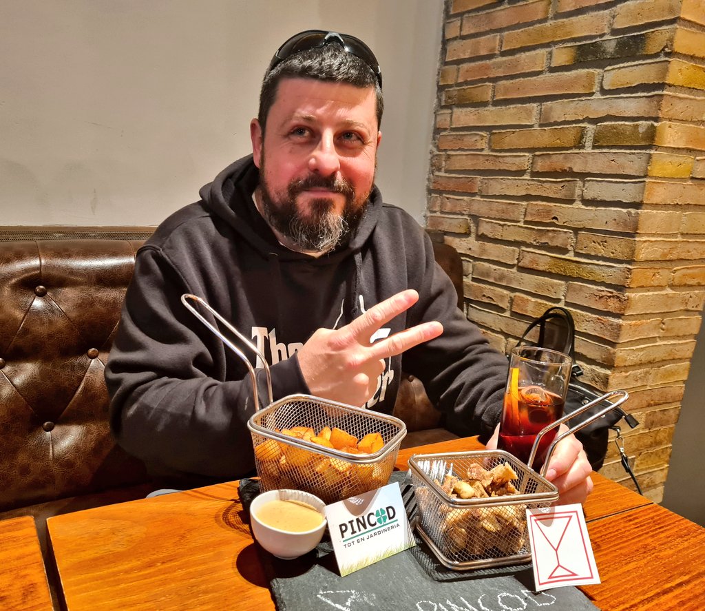 Moltíssimes gràcies #PINCOD
<a href="/Modoni_Llagos/">Modoni Llagostera</a> 
Vermouth espectacular..!! 🤪
Dels millors premis que m'han tocat...🔝😋