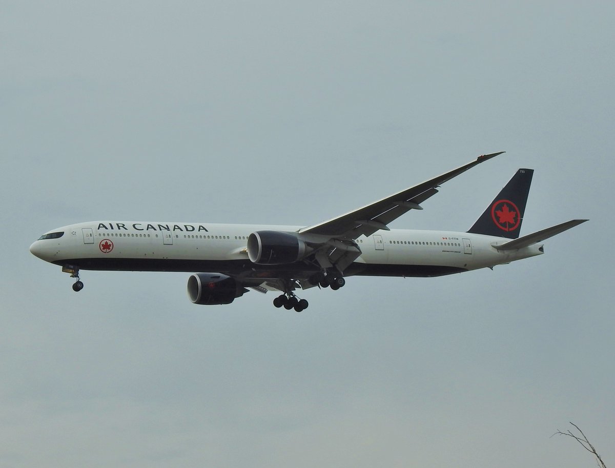 veryboeing's tweet photo. AC #B777 -333(ER) #CFITW and #CFIVM CYYZ https://t.co/RNUggsQj3j