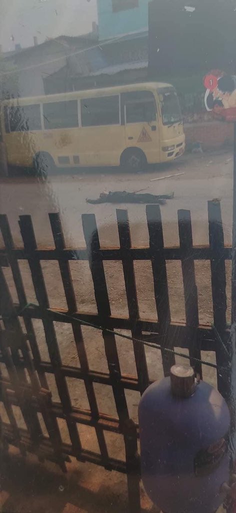 tw // blood // death 
In Hlaing Tharyar, Yangon one  was shot to death with live ammunition by terrorists.
LOCOMOTIVE XYZ
#WhatsHappeningInMyanmar
#Mar14Coup