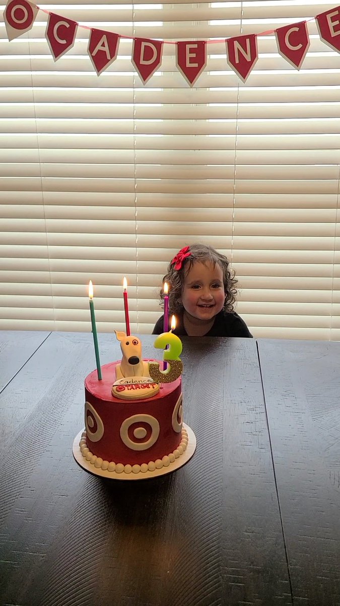 Micaelame123's tweet photo. Ever thrown a @Target themed drive by birthday party?! We did! Happy 3rd birthday my sweet girl! @jdobbins88 #TargetObsessed #PiDayBaby https://t.co/m35vxlXXhT