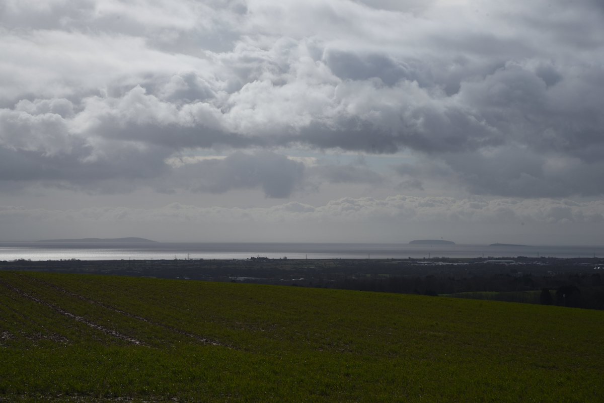 matthewcleeve's tweet photo. Bassaleg, Pen-y-lan, Michaelston-y-Fedw & Michaelston Bridge 5.5 mile walk @Steve_Parrett #DollmanCountry #piratesvirtualwalk #piratesvirtualwalksouthwalescontingent #Twmbarlwm #SevernEstuary #BristolChannel #vapourtrail https://t.co/EwOdcLLSNu