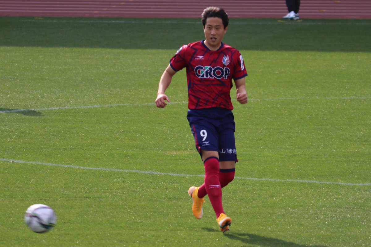 難波拓未 大学生サッカーライター エース の帰還でスタジアムのボルテージは最高潮に 今のファジアーノ岡山に必要な 仕上げ の部分を担ってくれるだろう 復帰したばかりだが パパになった背番号9のゴールが待ち遠しい イ ヨンジェ ファジアーノ